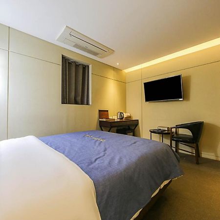 Hotel Myeongjak Чхунчхон Экстерьер фото