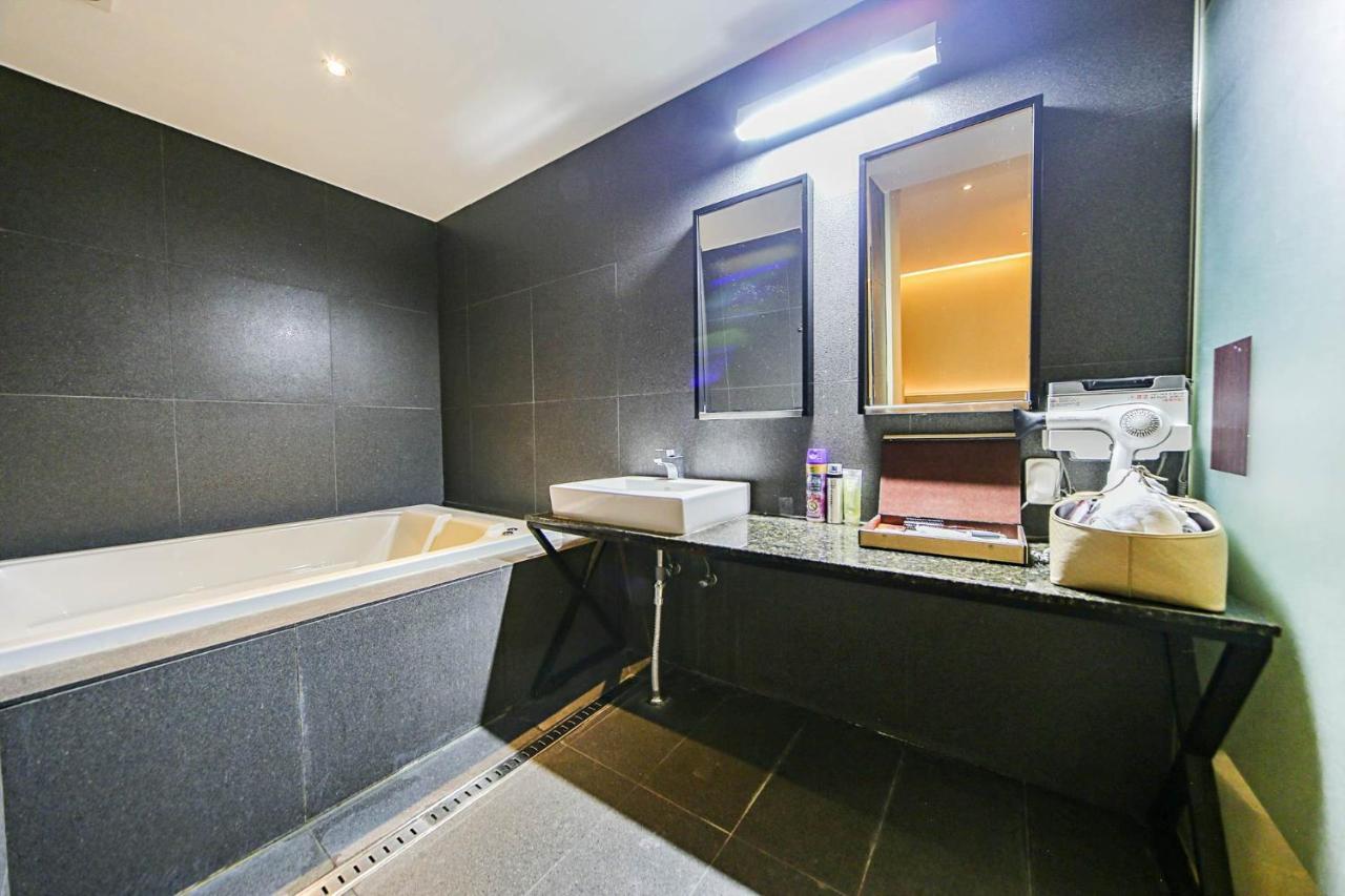 Hotel Myeongjak Чхунчхон Экстерьер фото